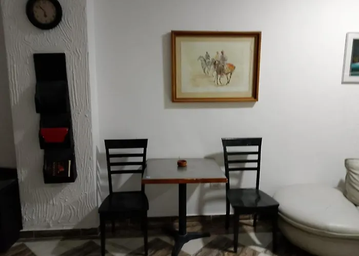 Charming Marina Crib Pool Gym Apartman Gurdaka