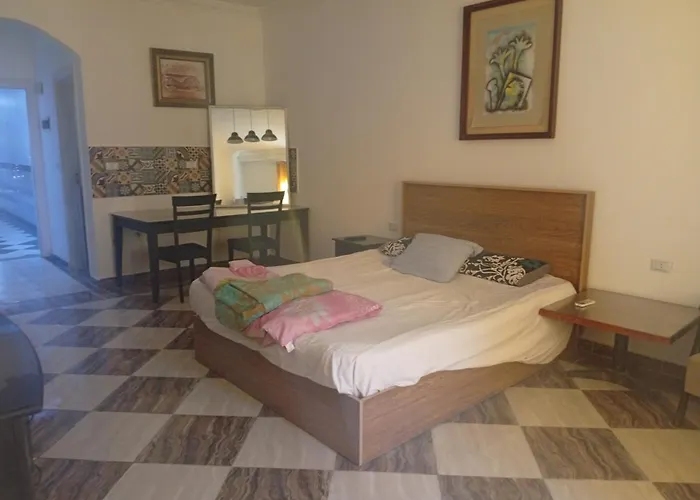 Charming Marina Crib Pool Gym Apartman