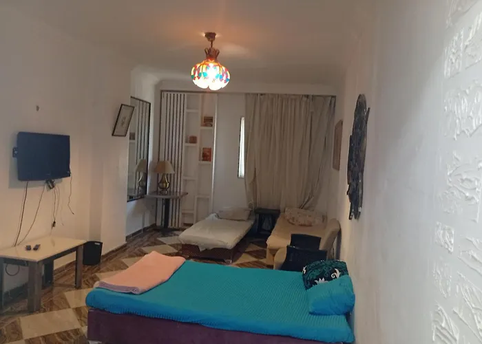 Apartman Charming Marina Crib Pool Gym